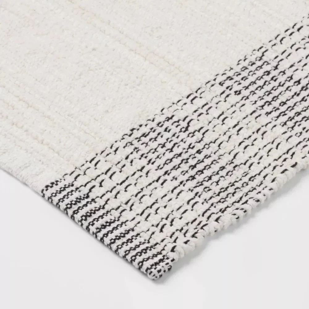 Threshold Oversized Black and White Chenille Bath Rug size 24x36